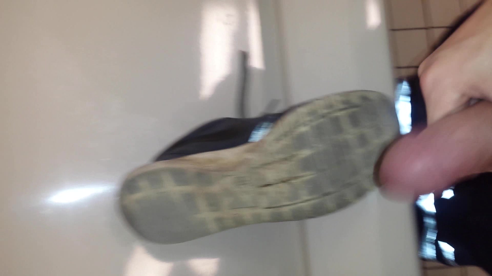 Cum on Nike Roshe sole