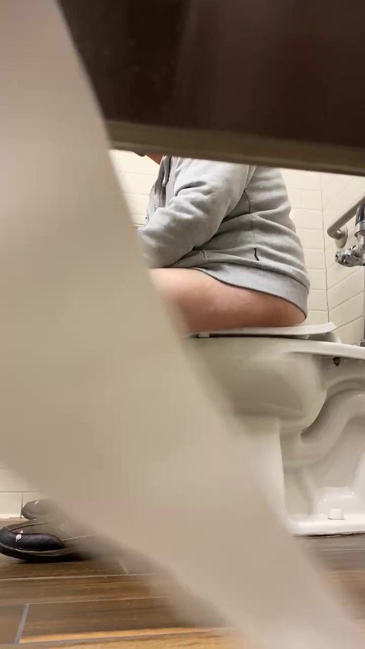 Spying on an older man with a fat ass. 