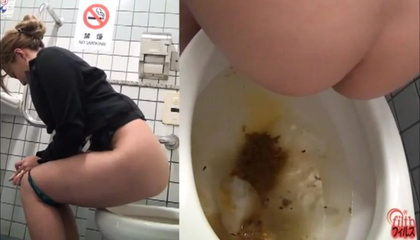 Japanese Business Woman Pooping in Caffe Bathroom - ThisVid.com