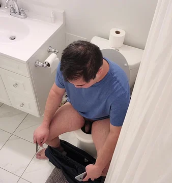 Asian Hidden Cam Pooping - Spy cam on Asian guy pooping - ThisVid.com