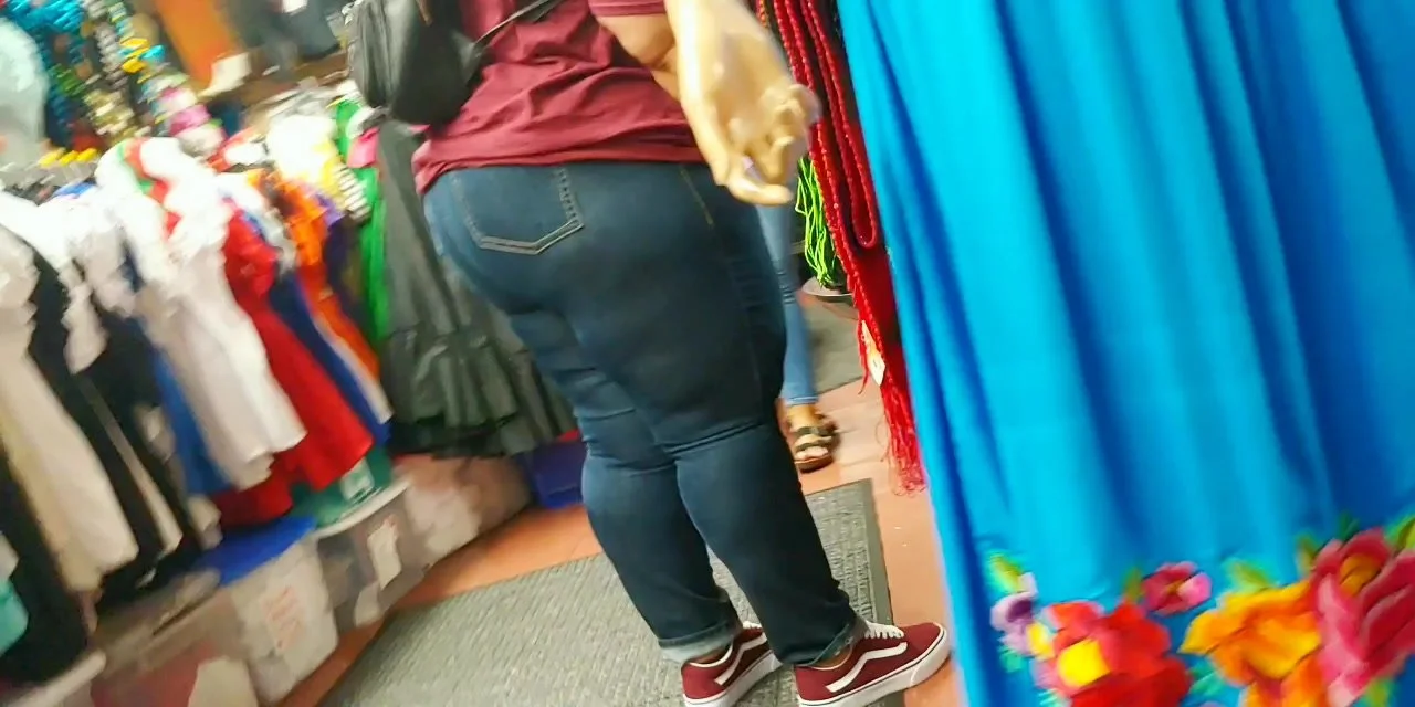 BBW LATINA BUTT FART STORY - ThisVid.com