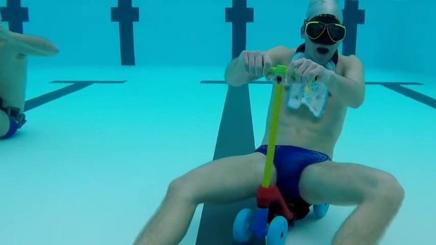 Italian freedivers as underwater mannequins