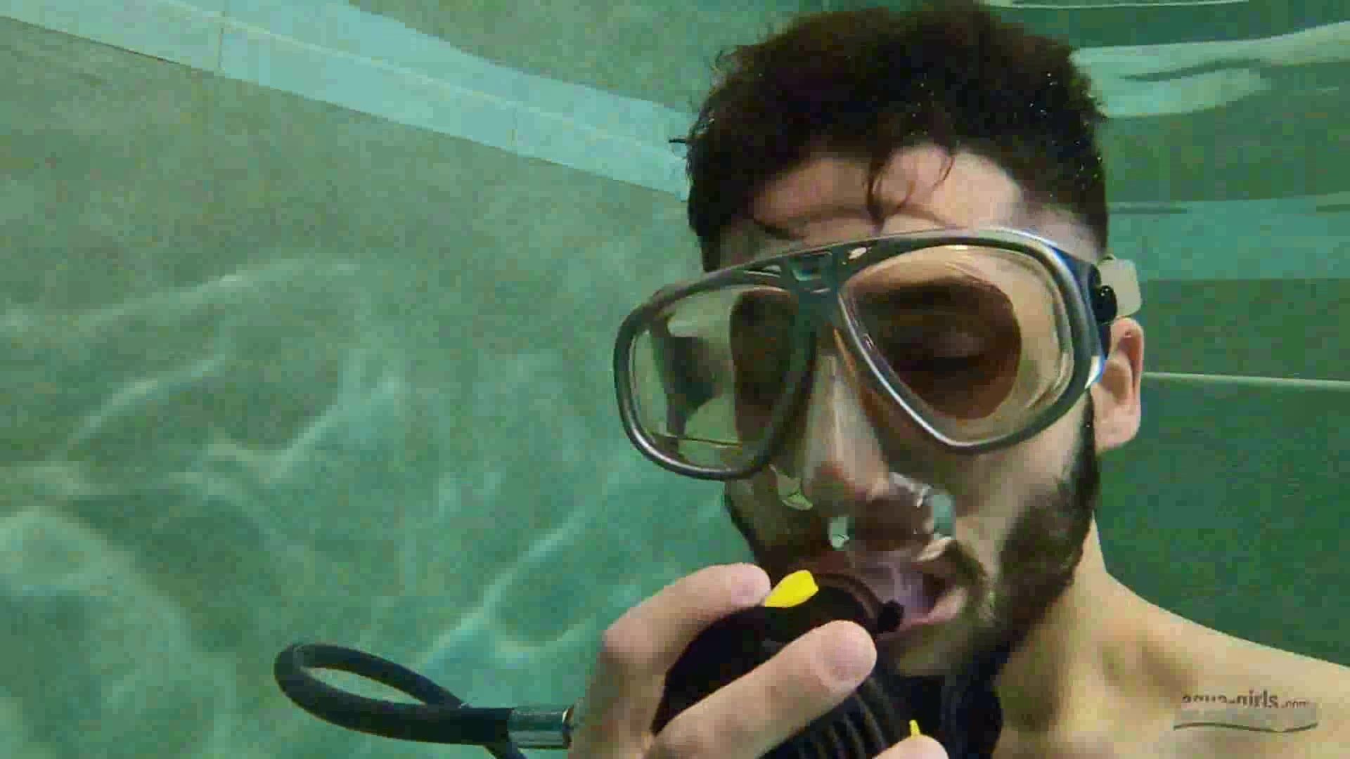Speedo hottie in trouble underwater