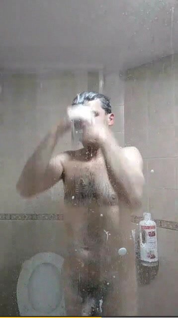 Shower and wank big cock