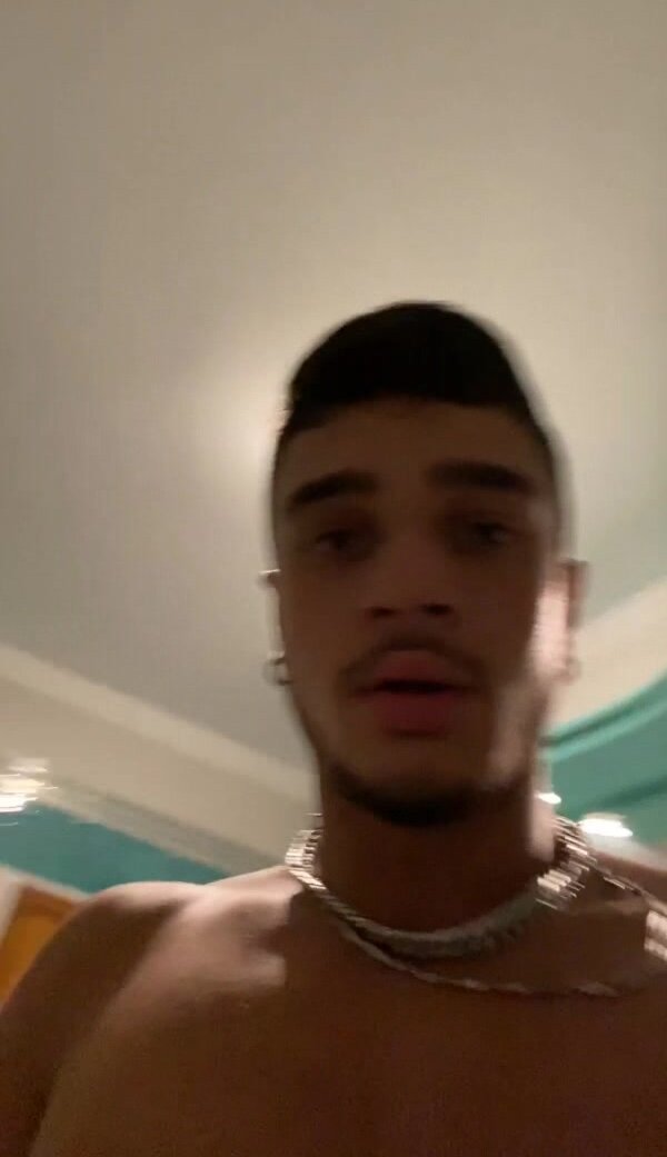 i like smeel youre hole bro