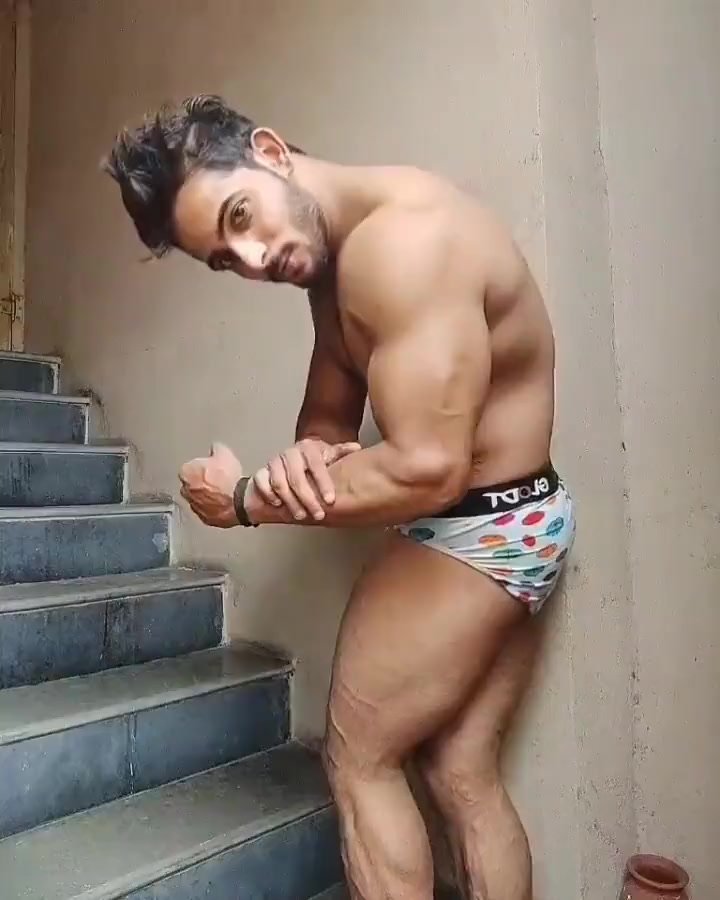 Sexy bulge 292 indian