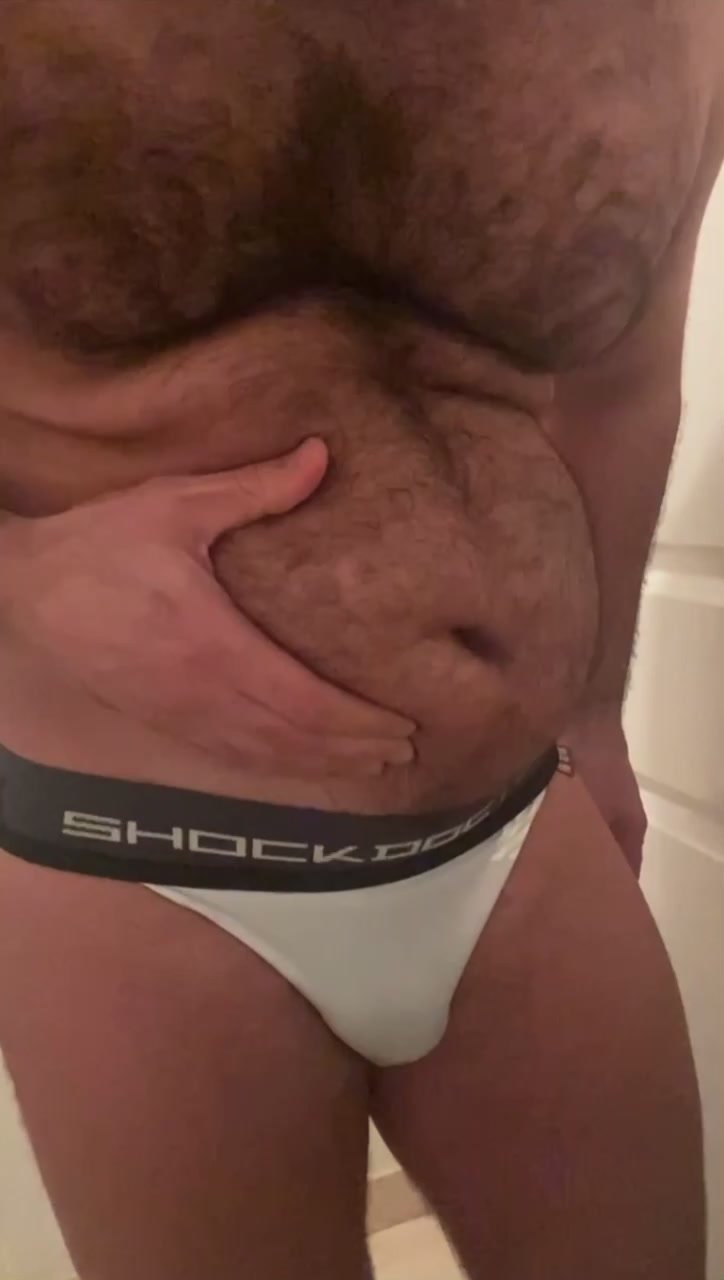Hog plays jiggles his fat ass