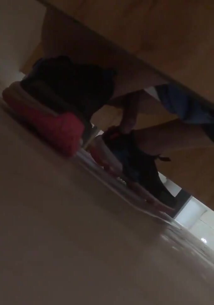 spy squat toilet chinese cumming jerk off - video 30