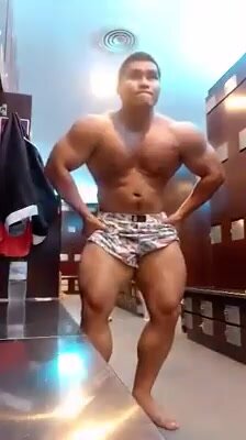 Thai bodybuilder Suwit 2