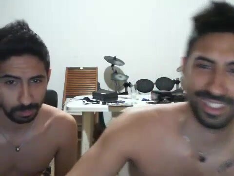 2 straights brothers cam