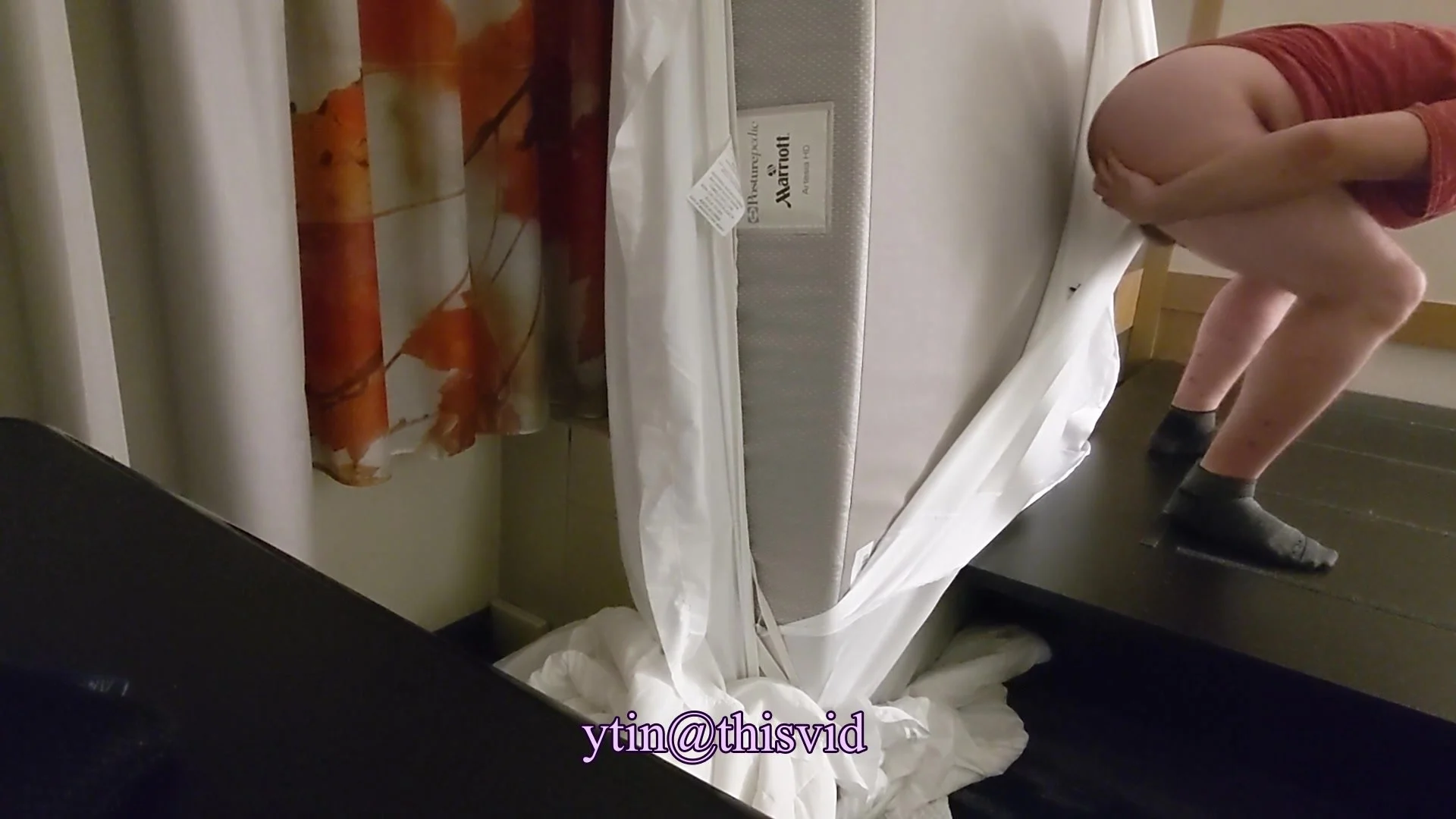 Hotel Mattress Under Liner Shit - ThisVid.com