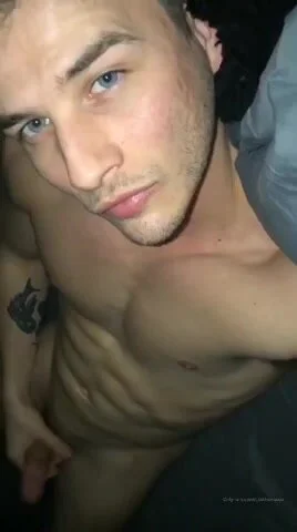 Gorgeous guy, those sexy blue eyes - ThisVid.com