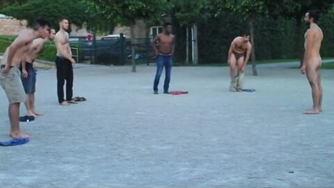 Nude dance