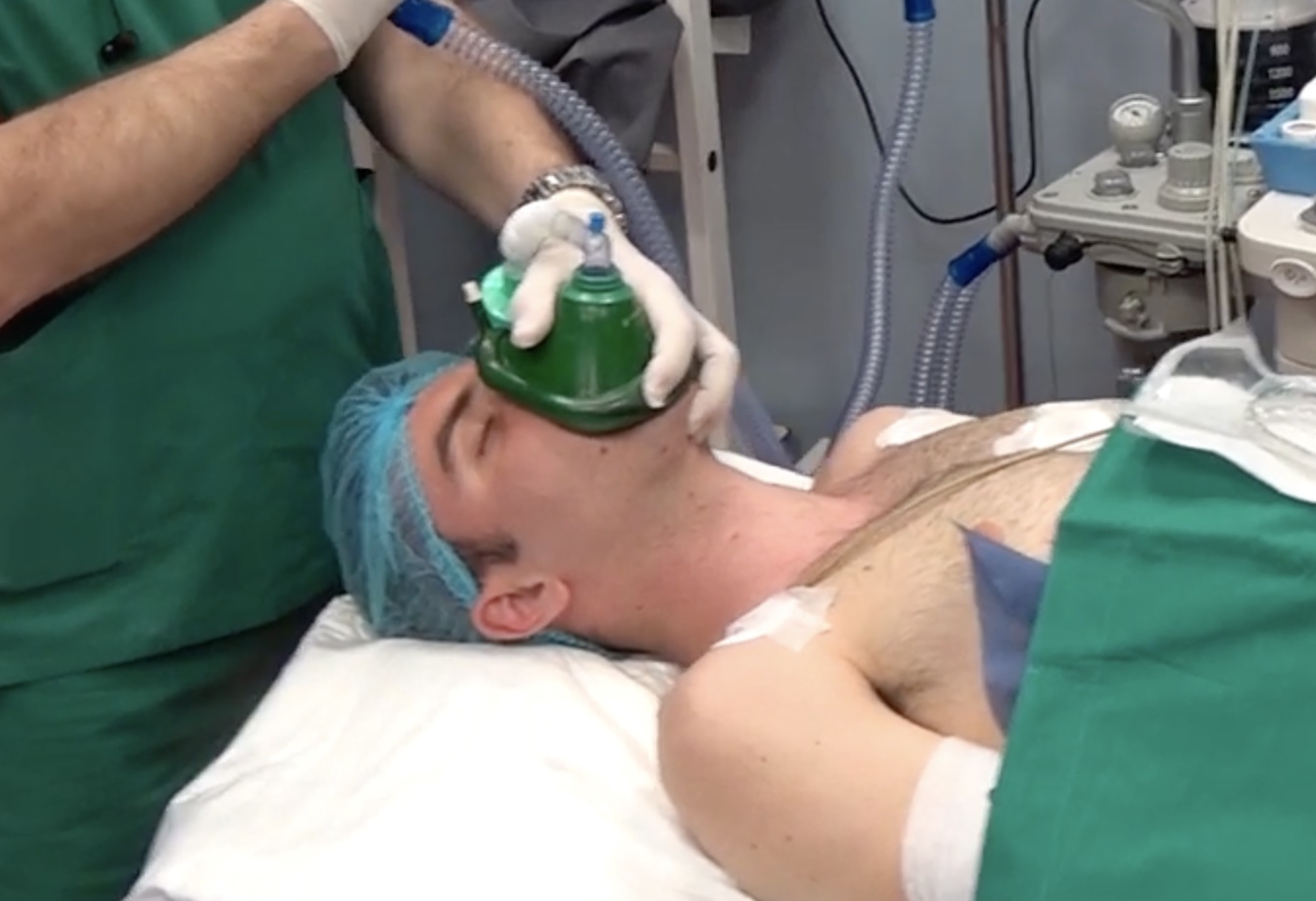 Medical Anesthesia Mask Fetish Porn - Anesthesia: Greek Man Anesthesia and Intubation - ThisVid.com