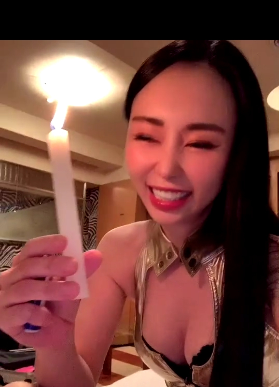 Candle into nipples