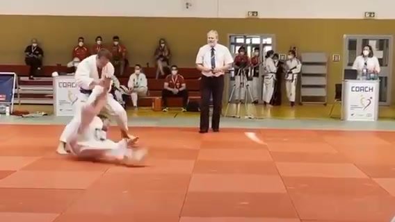 Jujitsuka fight