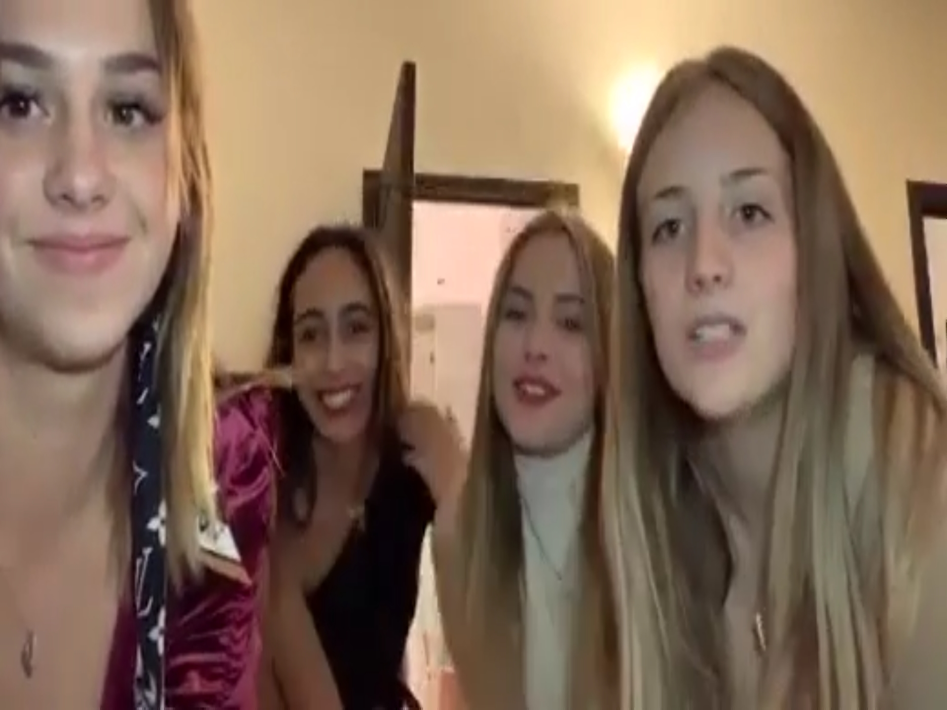 Periscope tits flash