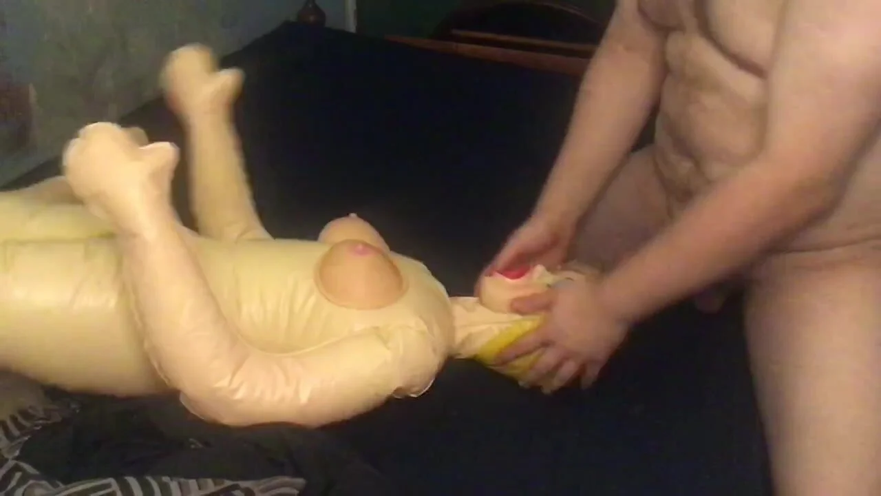 Fucking an old style sex doll