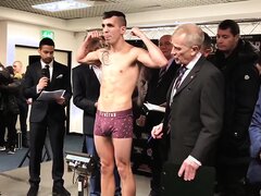 boxer naked at the weigh in
