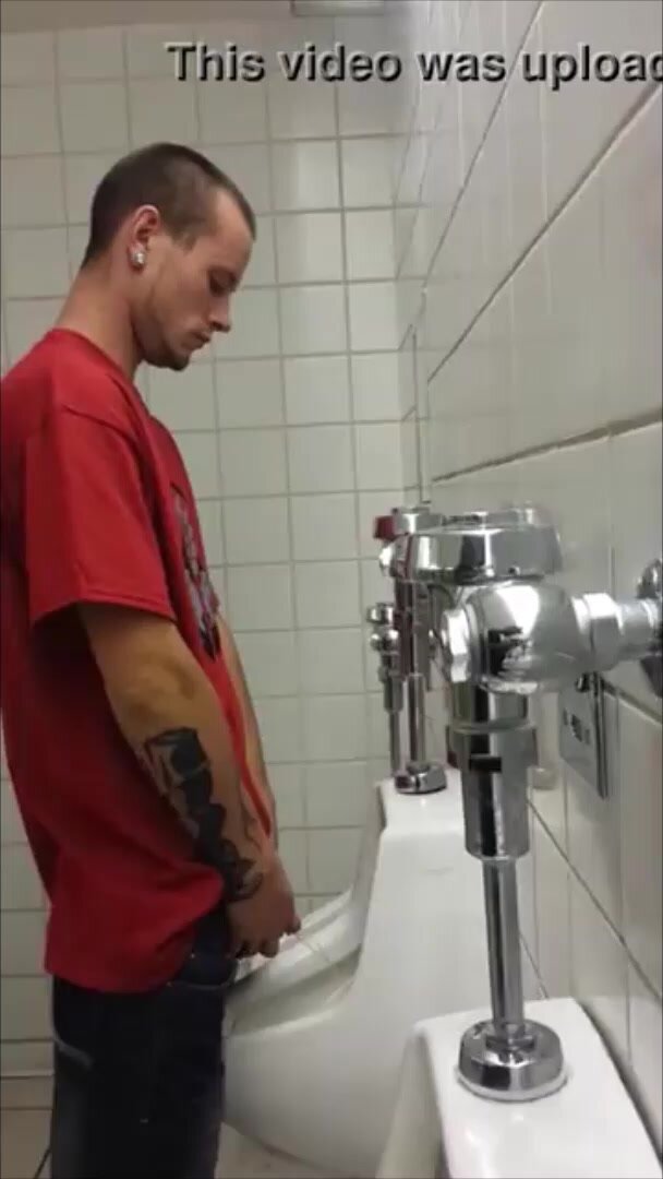 straight guy urinal piss