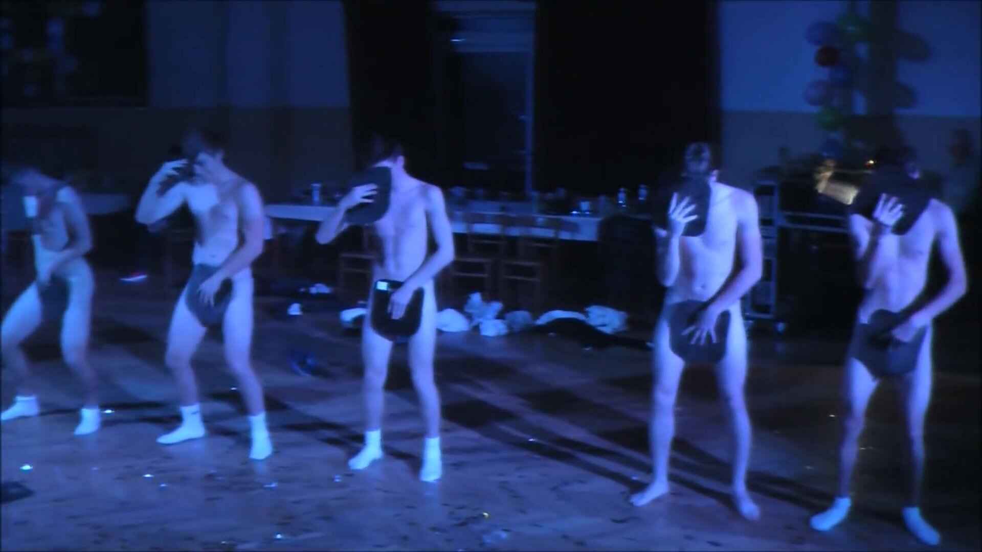 Crazy guys dance