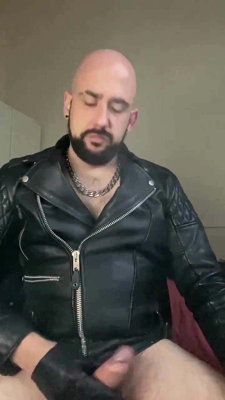 bald smoker wanks cock - video 5
