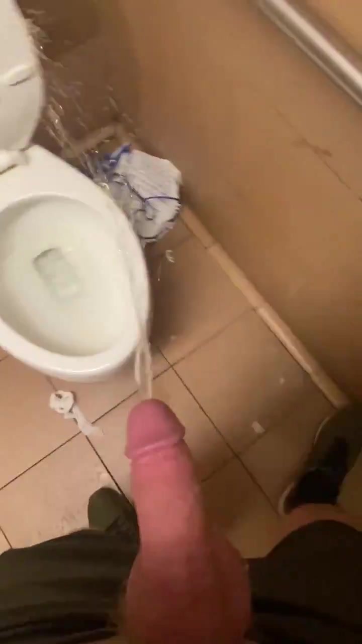 pissmarking walmart toilet (by easily10inches)