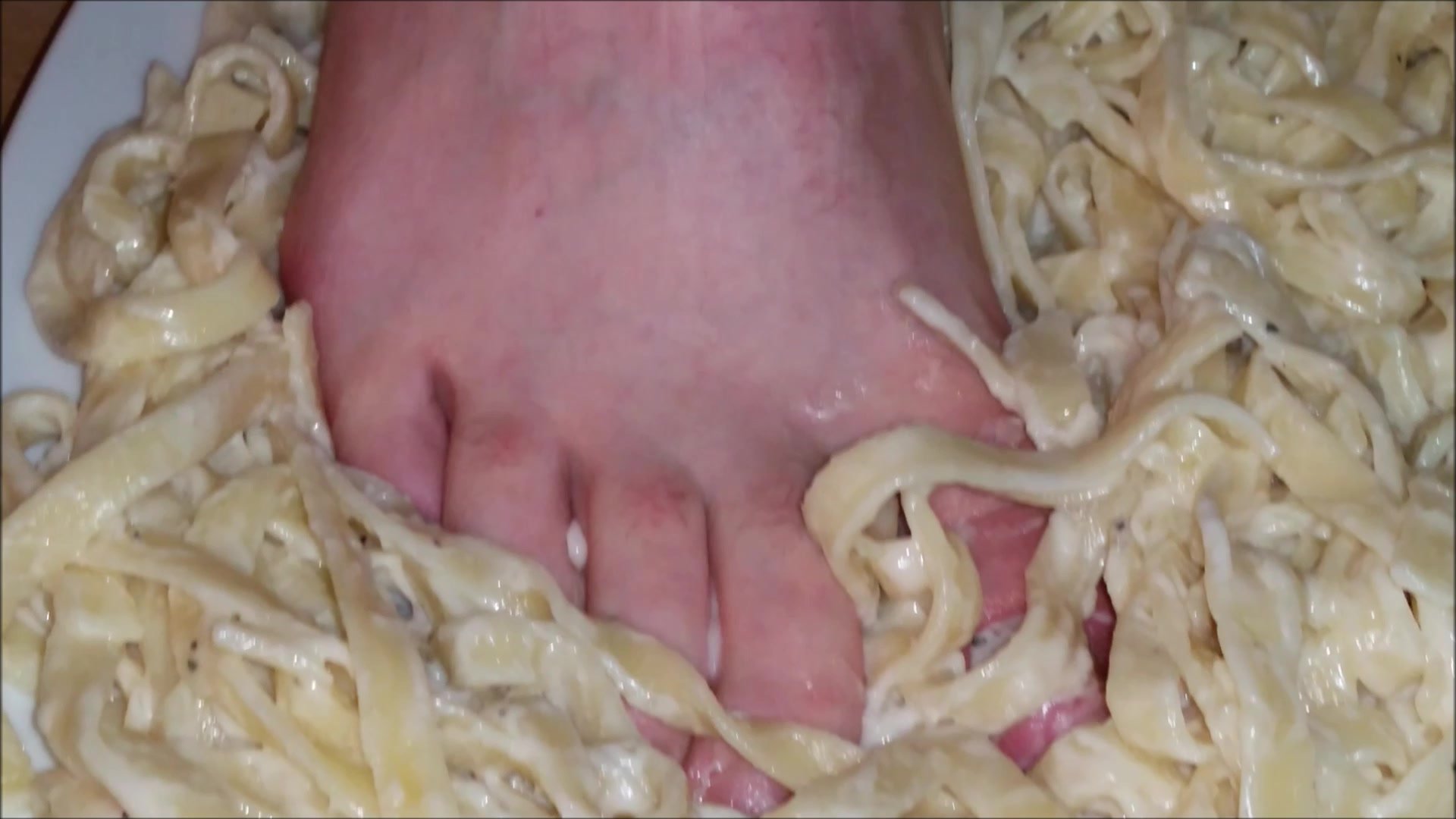 Spaghetti Alfredo Feet Crush Part 1