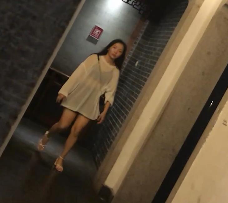 Chinese high-heeled girl toilet voyeur