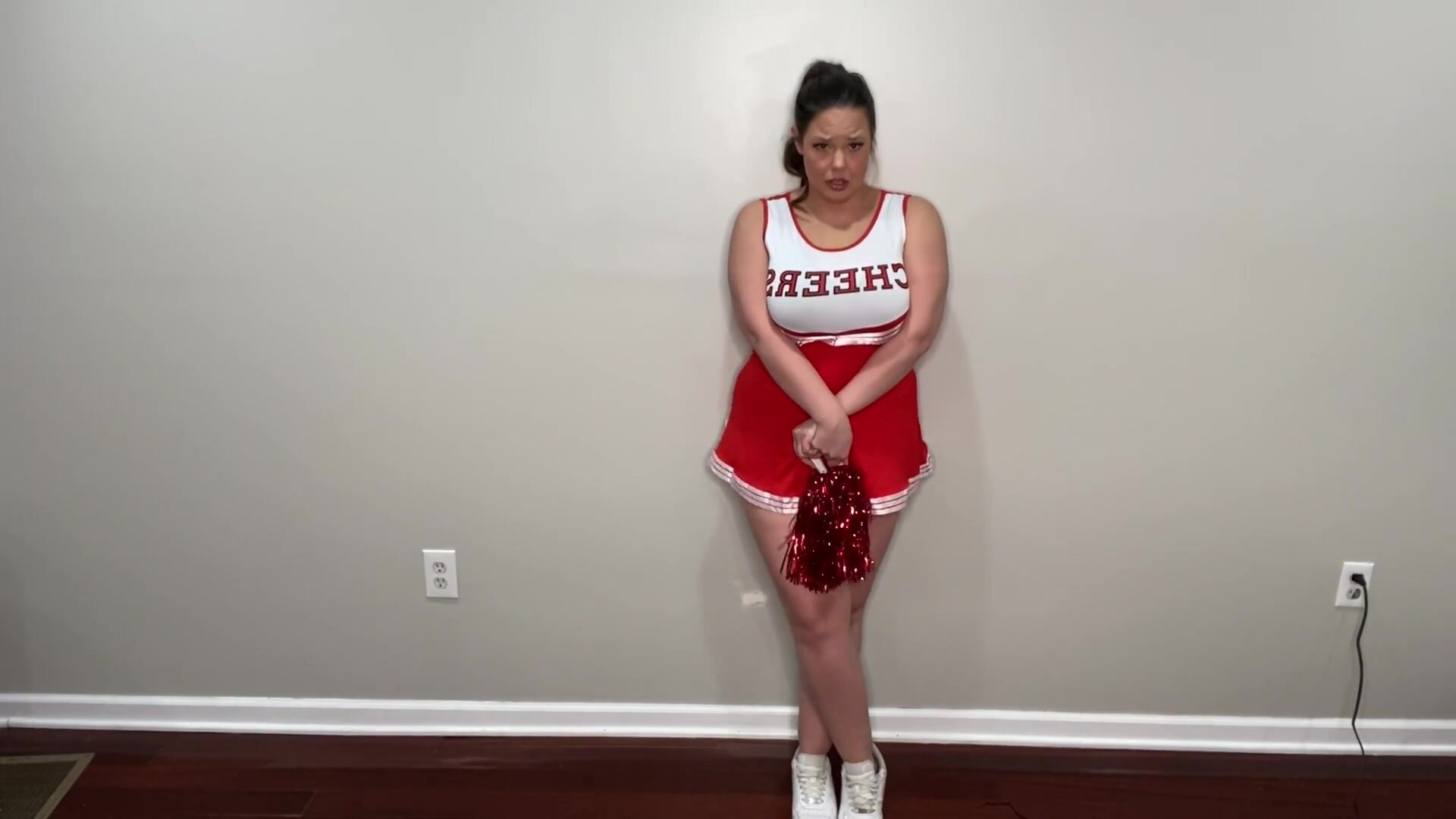 Cheerleader has to pee