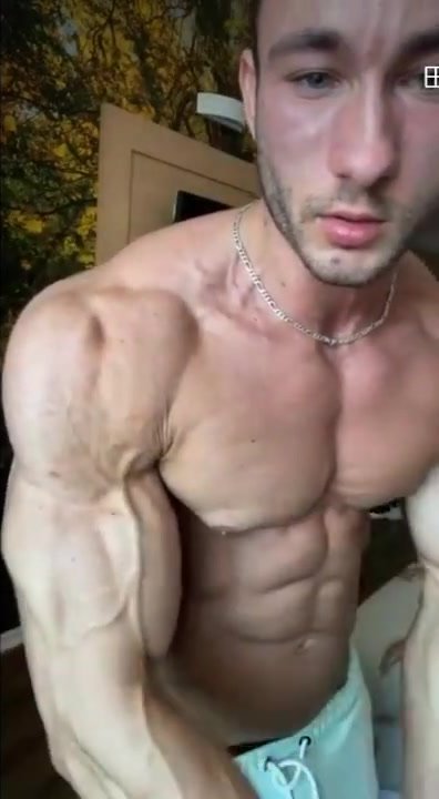 Ripped bodybuilder - video 2