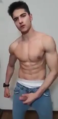 handsome boy cumming on cam 3