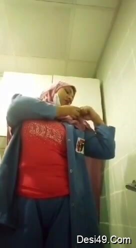 Hijab Girl Nude boobs pussy