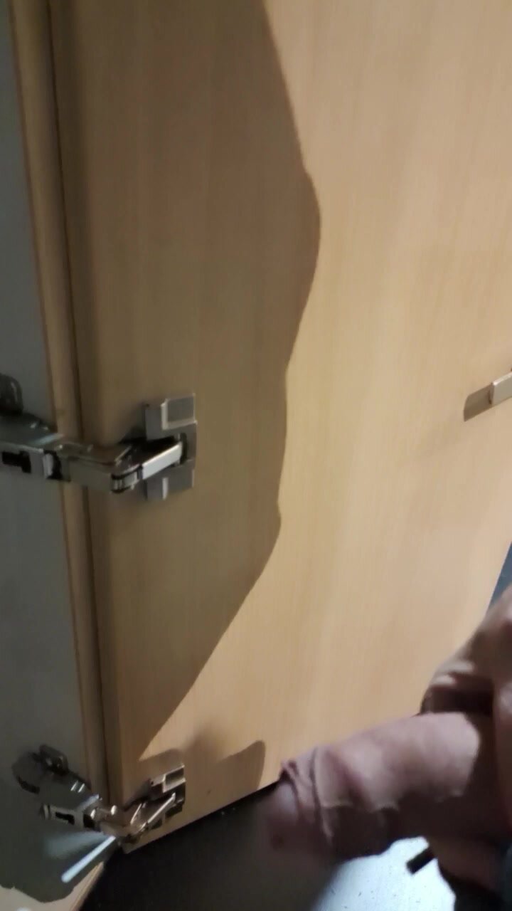Lock room piss /pisser dans les vestiaires
