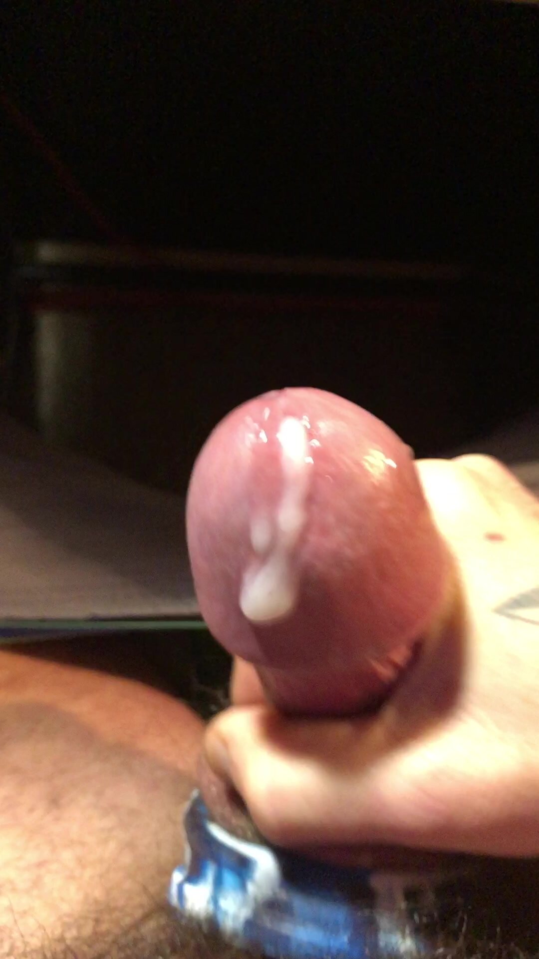 STINKYDONGER CUMS WEARING A BLUE CAMO COCKRING