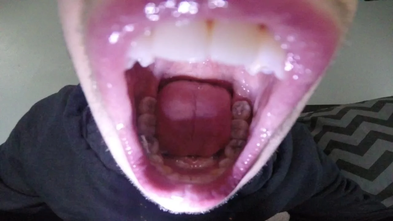 Wet mouth and deep throat - ThisVid.com