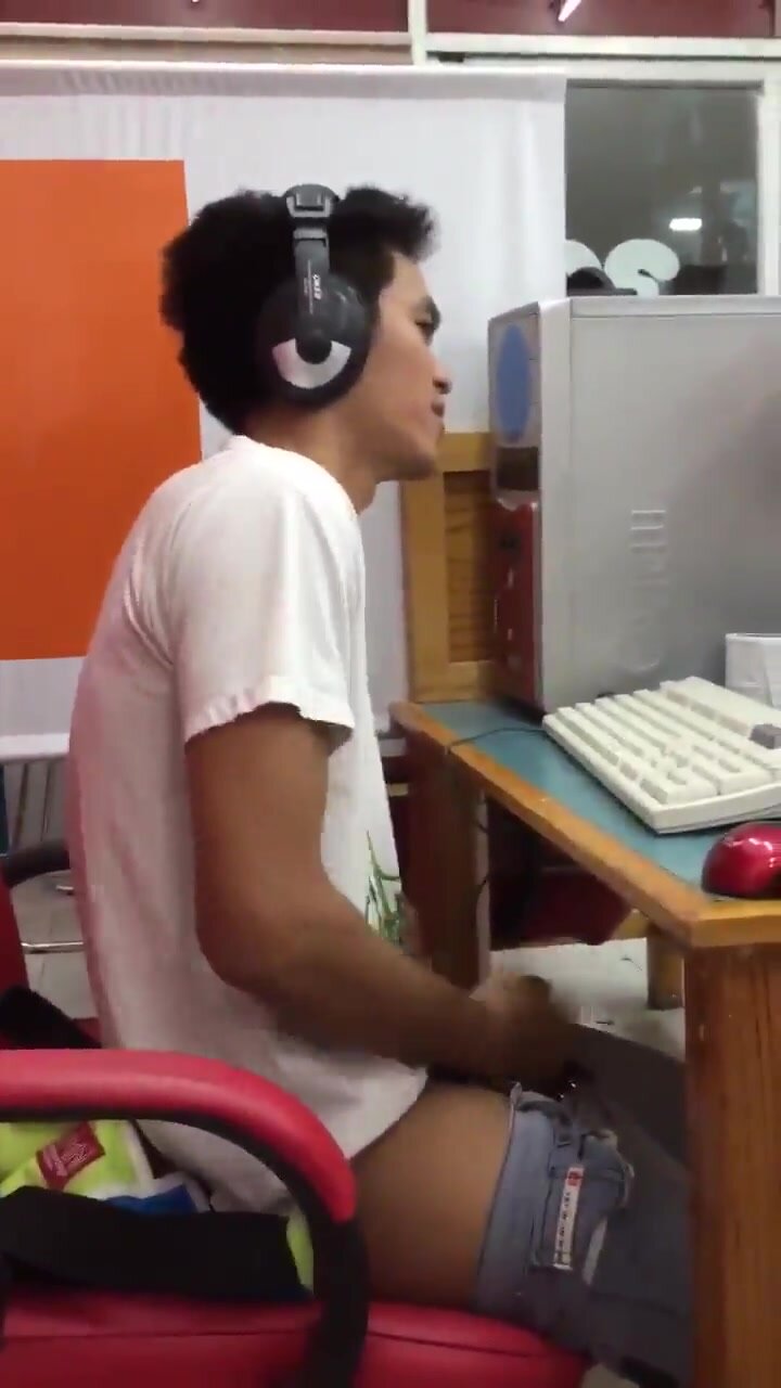 Horny asian wanking at internet cafe recorded