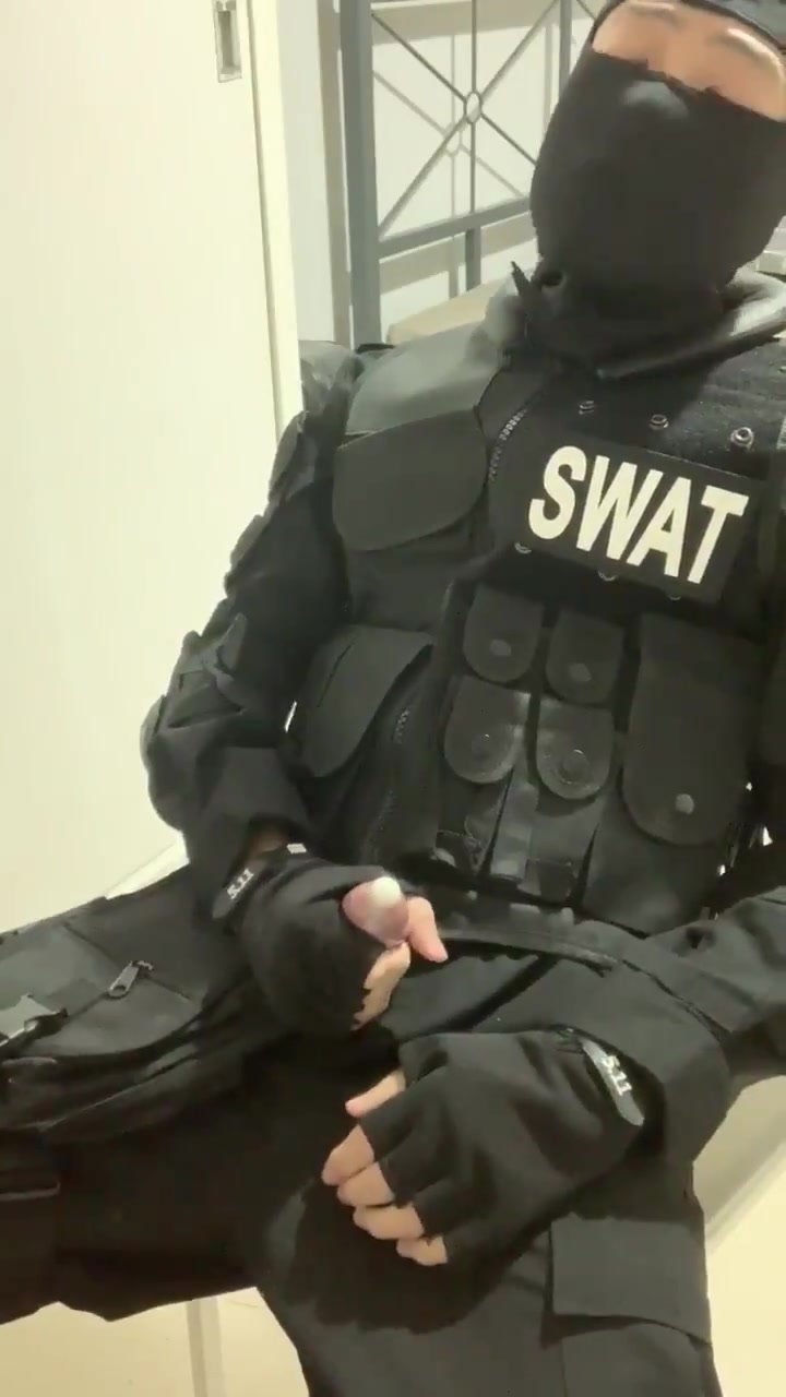 SWAT soldiers 02