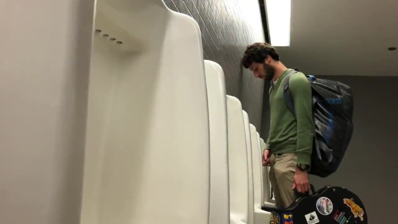 Airport Piss 2