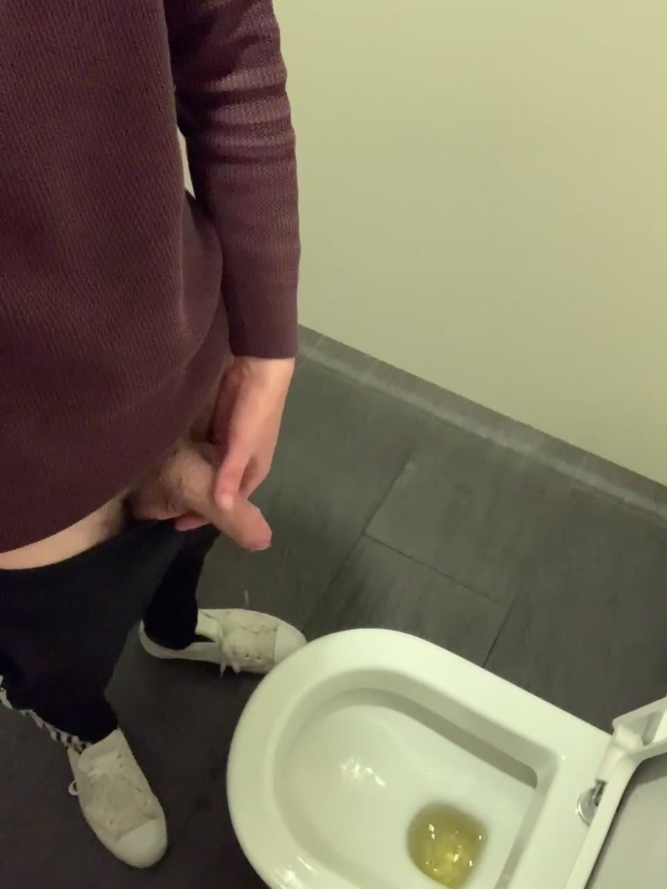 Public bathroom wank - video 2