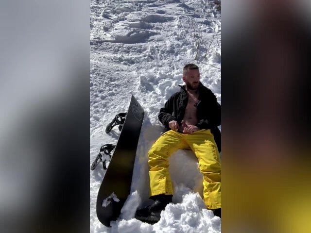Snowboarder Cum