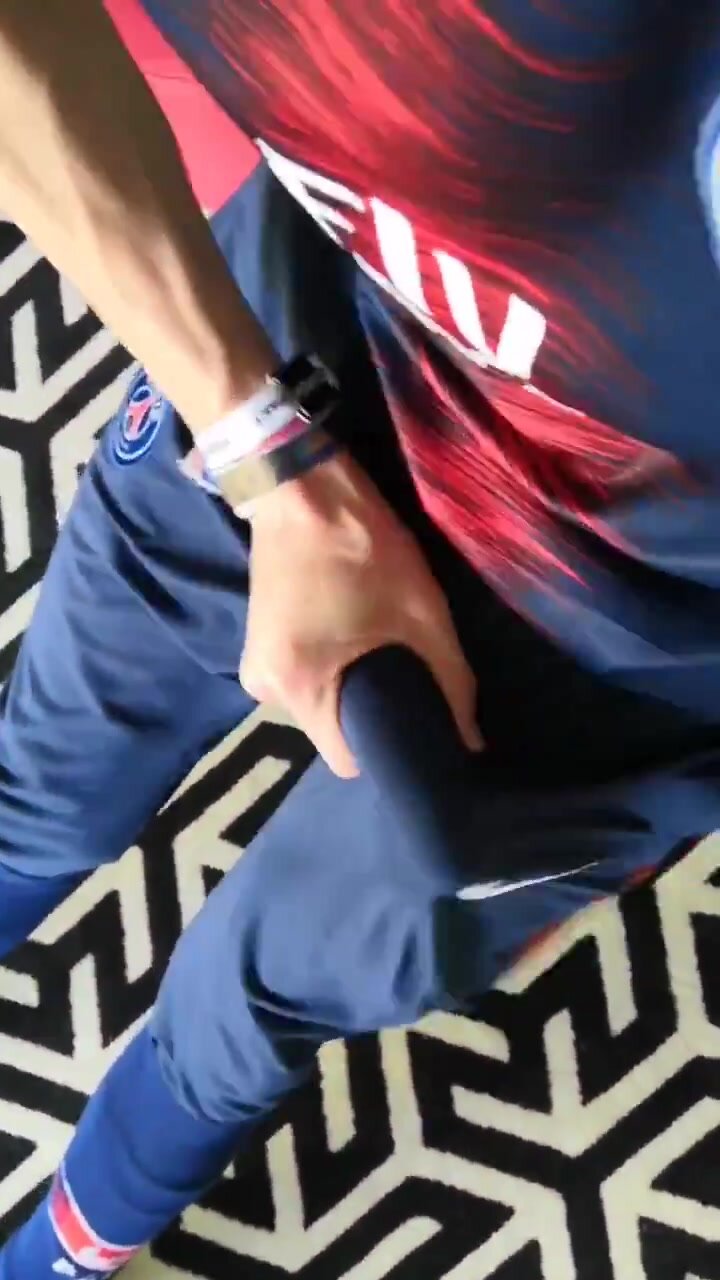 Jerking through his trackies