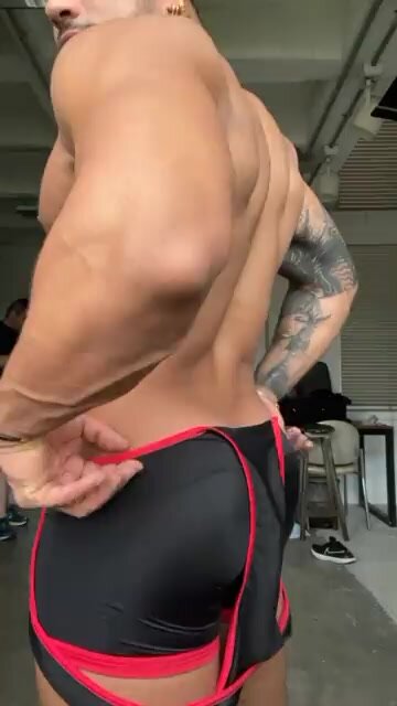 Sexy bulge 395