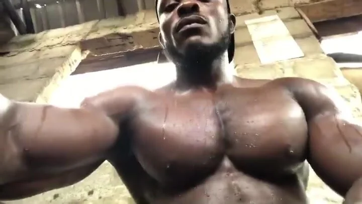 720px x 406px - Come grab a handful of these amazing massive black pecs - ThisVid.com