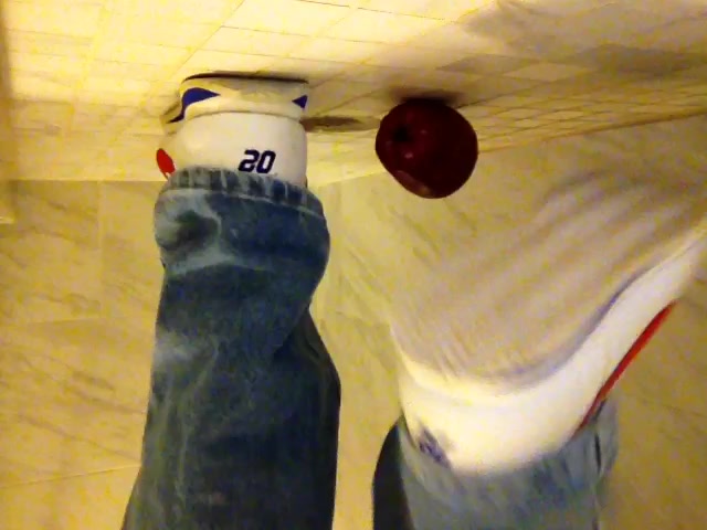 Cortez Apple Stomp