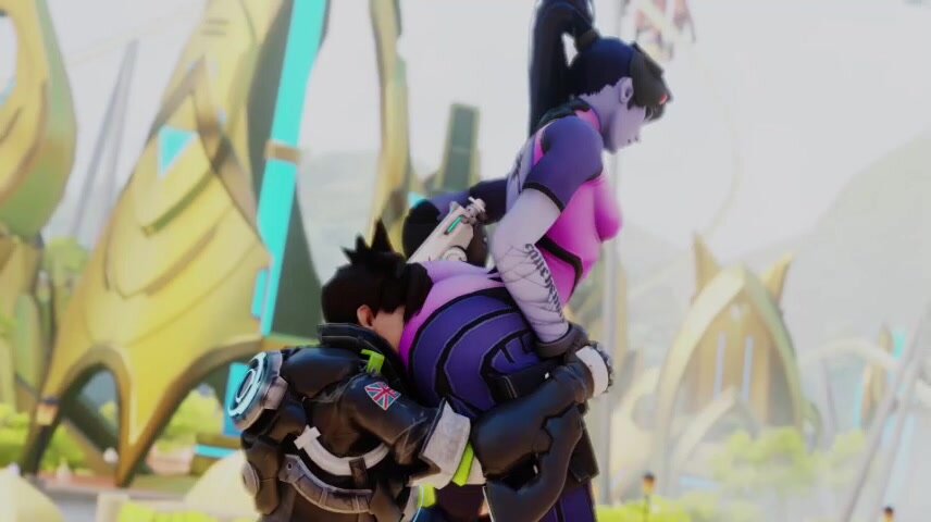 Tracer worshipping Widowmaker booty
