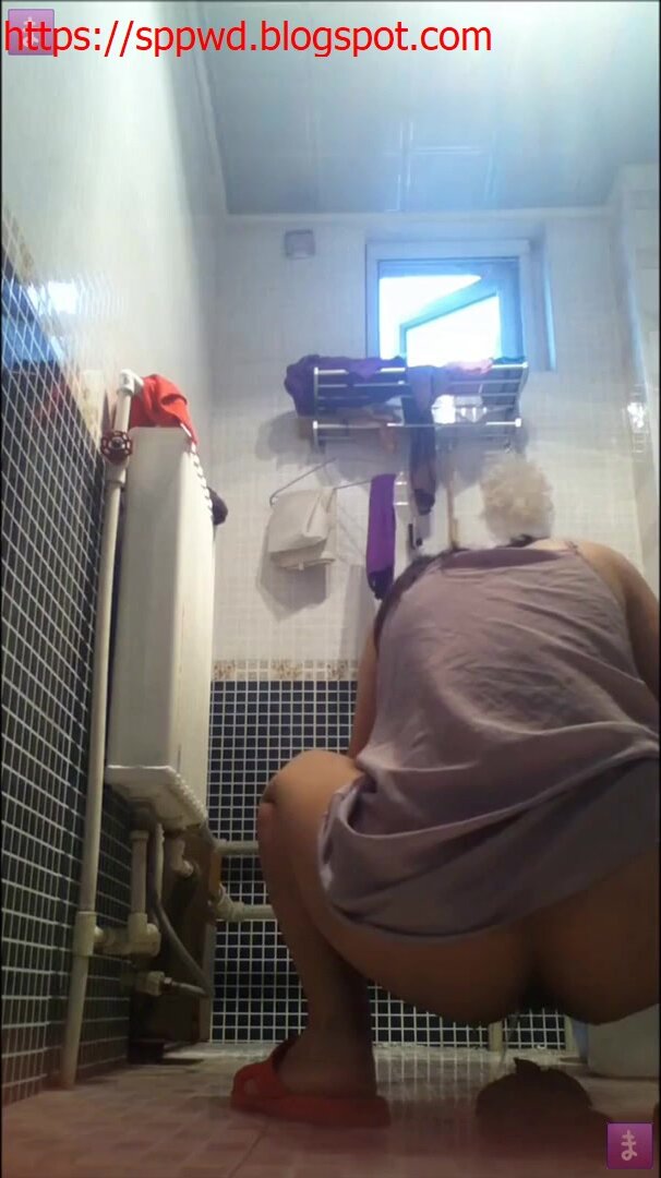 Chinese girl pooping and eating