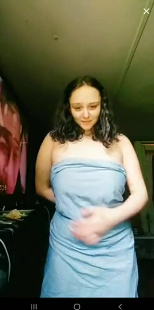 Girl tricked to jump and towel drops on livestream enf