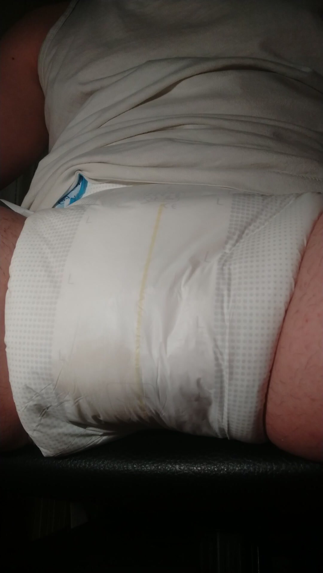 Flooding my diaper - video 3