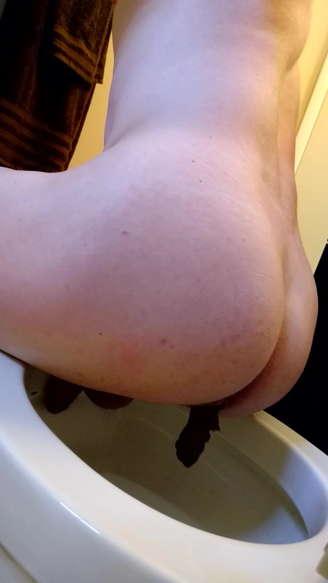 Naked dump - scat porn at ThisVid tube